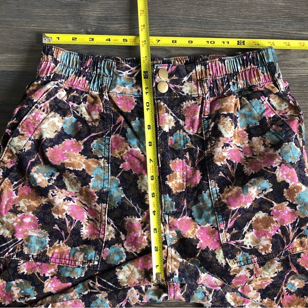 Anthropologie Anisa Floral Corduroy Joggers Pants Petite - Picture 13 of 14